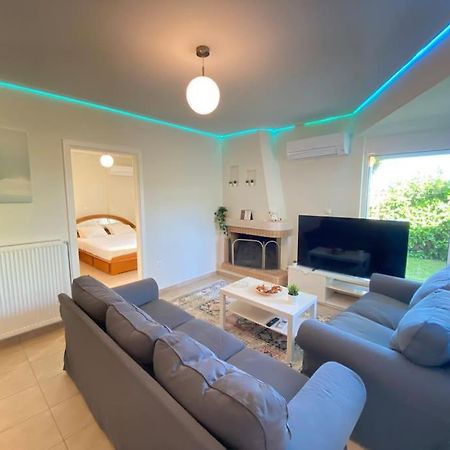 Cozy 2 Room Apartment With Garden Near Athens Air-Port Artemida  Dış mekan fotoğraf