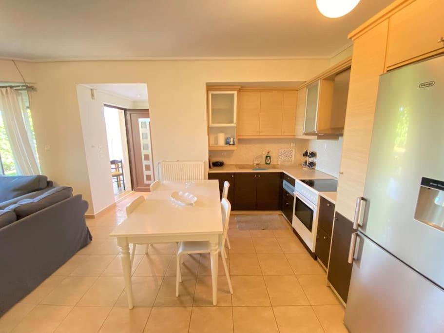 Cozy 2 Room Apartment With Garden Near Athens Air-Port Artemida  Dış mekan fotoğraf